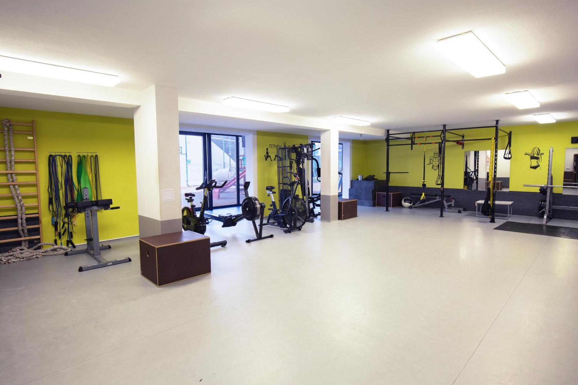 באנסקה ביסטריצה Baseline Sportovy Areal & Penzion מראה חיצוני תמונה
